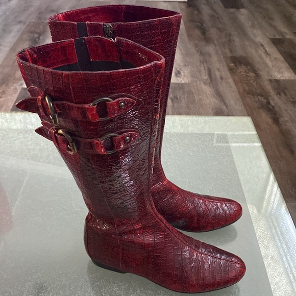 couture Donald J Pliner boot - Picture 2 of 6